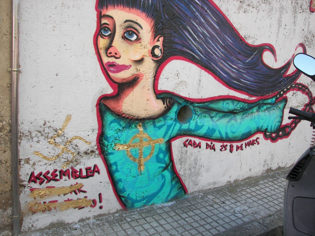Mural realitzat per l'Assemblea Popular de Sant Feliu, en motiu del dia 8 de març d'enguany
